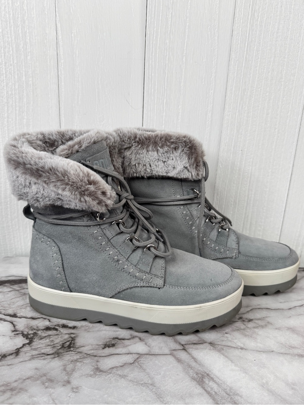 Cougar Shoes Women's Vanetta Suede Waterproof Winter Boots - gray